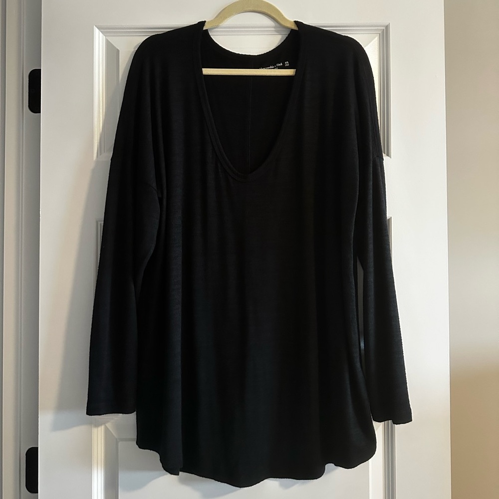Abercrombie & Fitch Women's Black Long Sleeve Knit Top